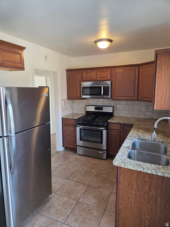 1056 W MACFARLAND DR Salt Lake City, UT 84116