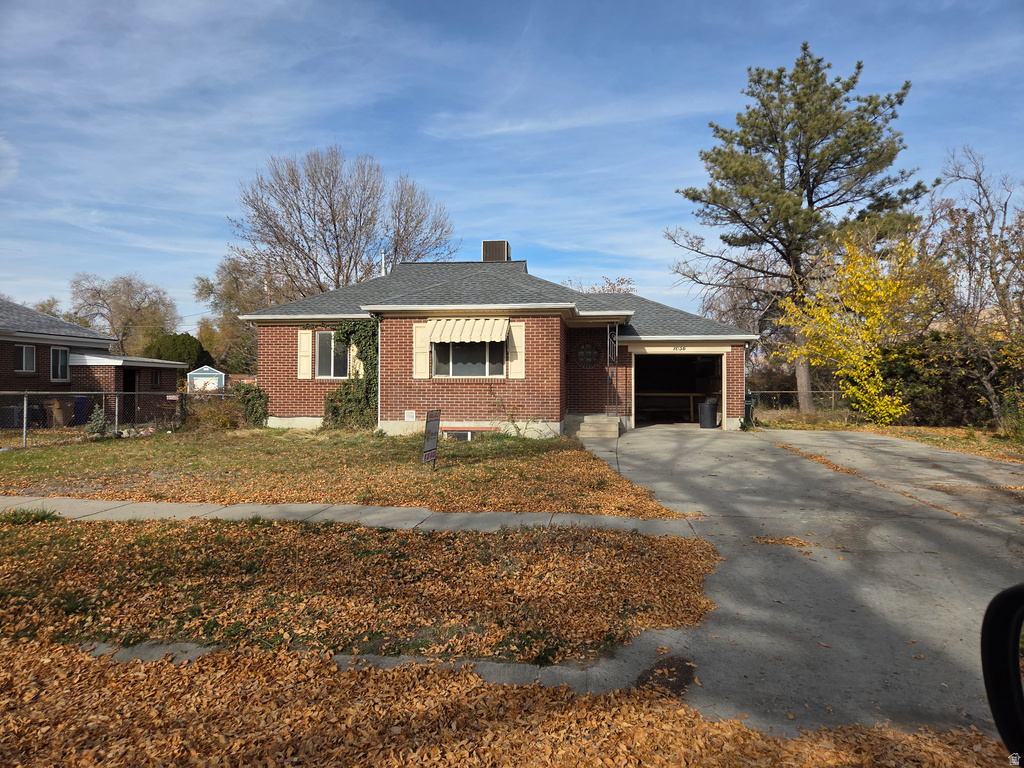 1056 W Macfarland Dr