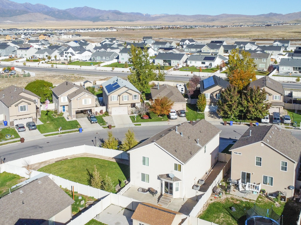 2068 E JORDAN WAY Eagle Mountain, UT 84005