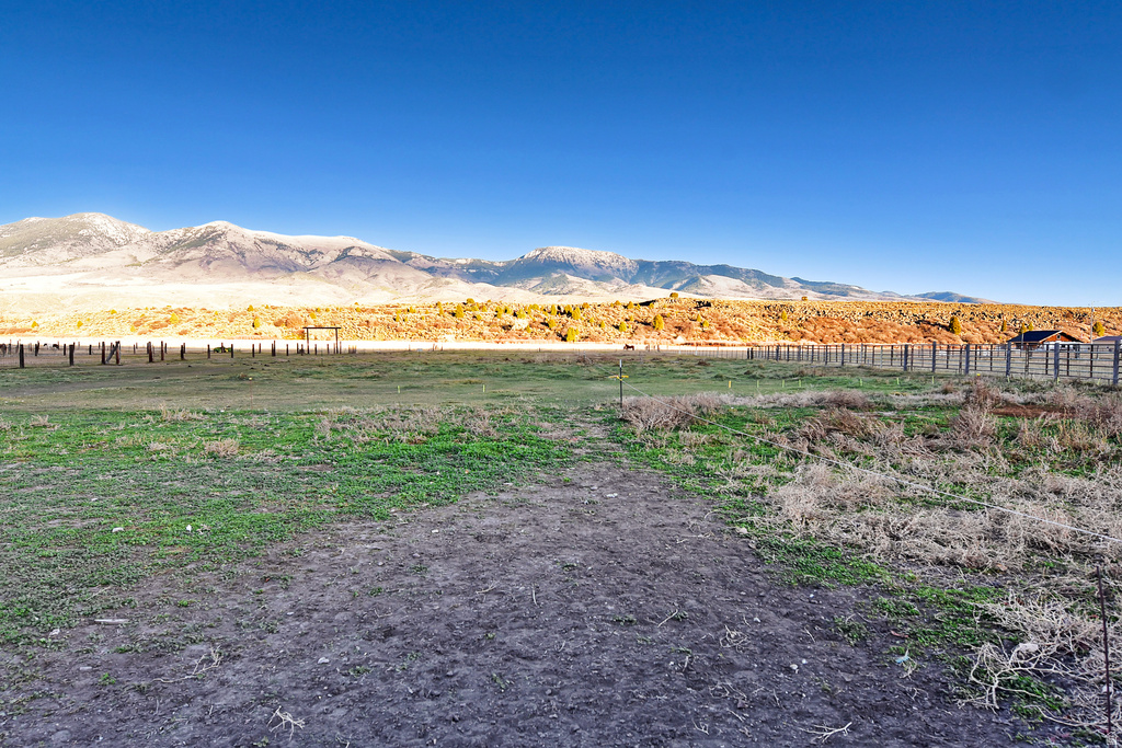 3408 S MARSH CREEK RD McCammon, ID 83250