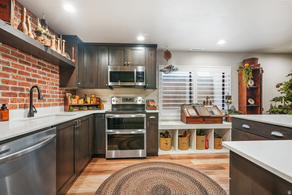 2752 N 600 E Lehi, UT 84043