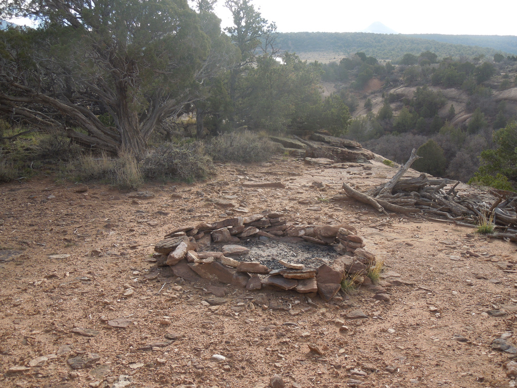 411 W SAND FLATS RD 11675 E L ON PUB ESMT RD Moab, UT 84532