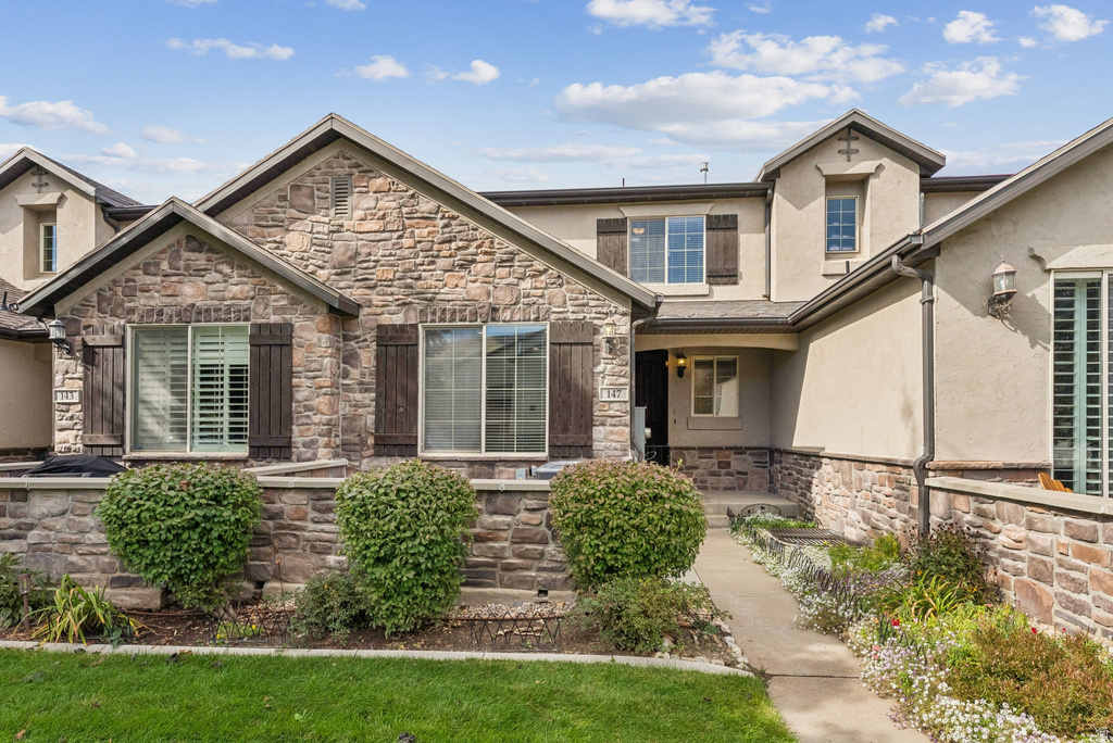 147 N 360 W #21 Centerville, UT 84014