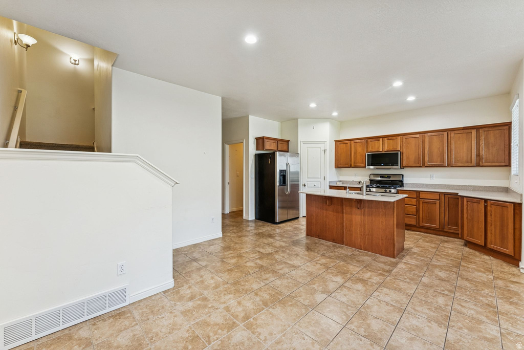 147 N 360 W #21 Centerville, UT 84014