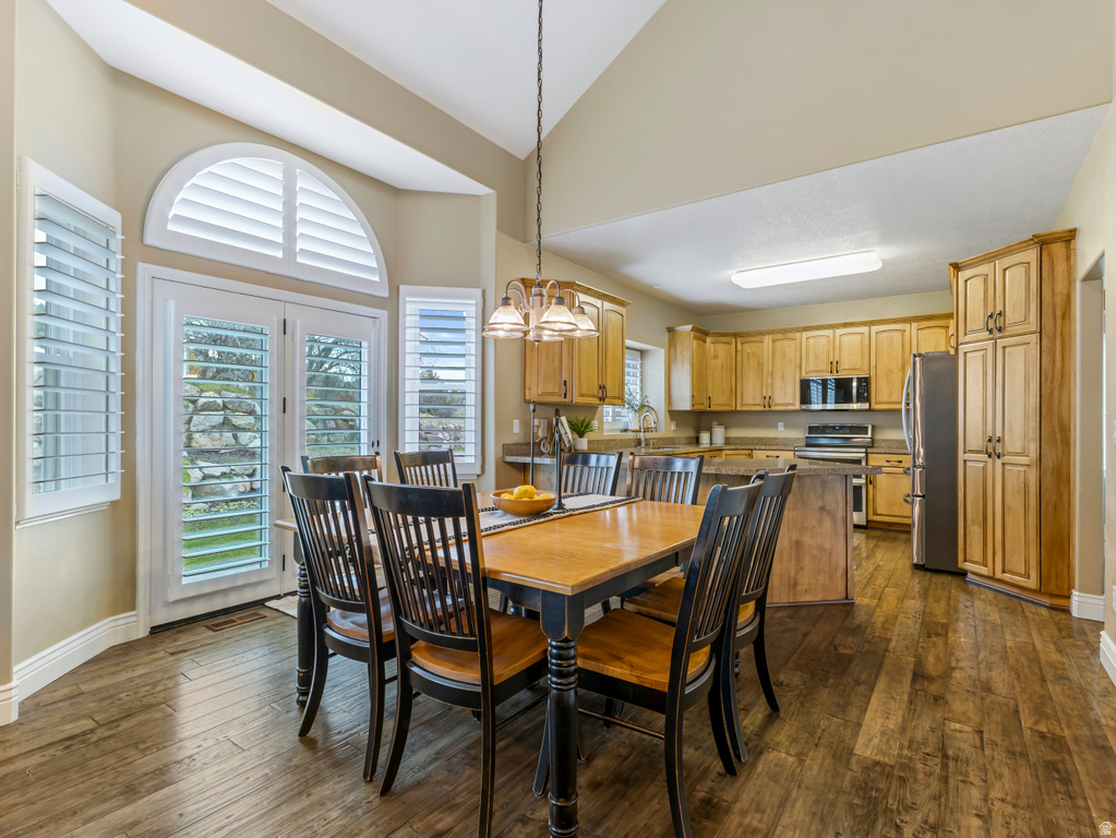 1104 E FAIRWAY DR North Salt Lake, UT 84054