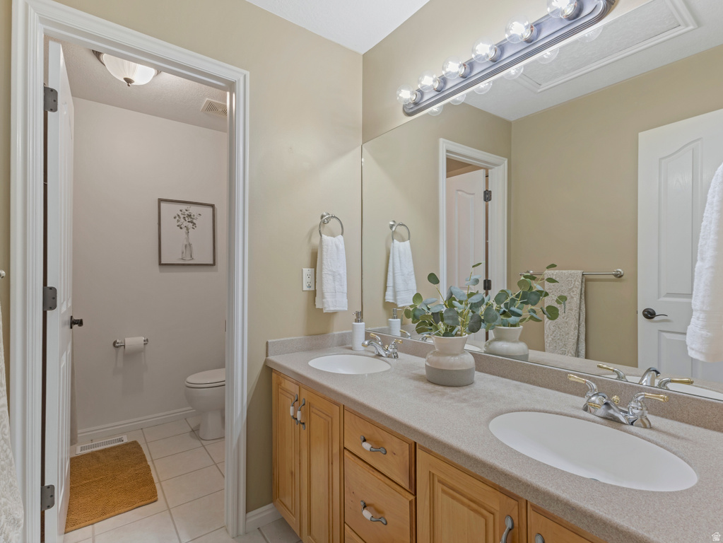 1104 E FAIRWAY DR North Salt Lake, UT 84054