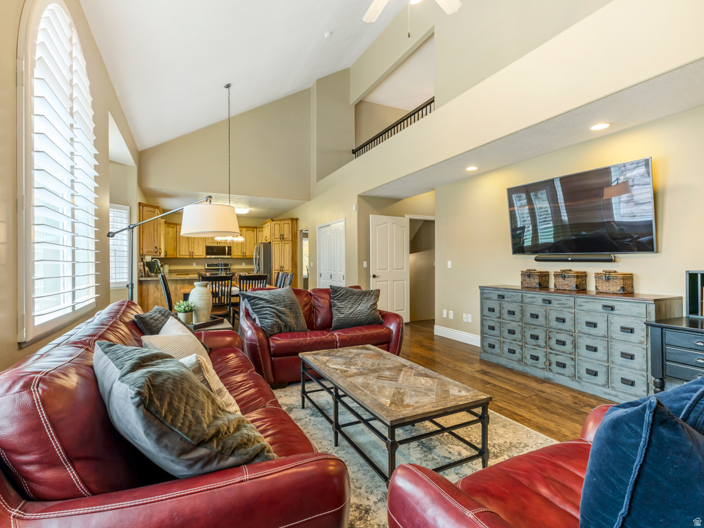 1104 E FAIRWAY DR North Salt Lake, UT 84054