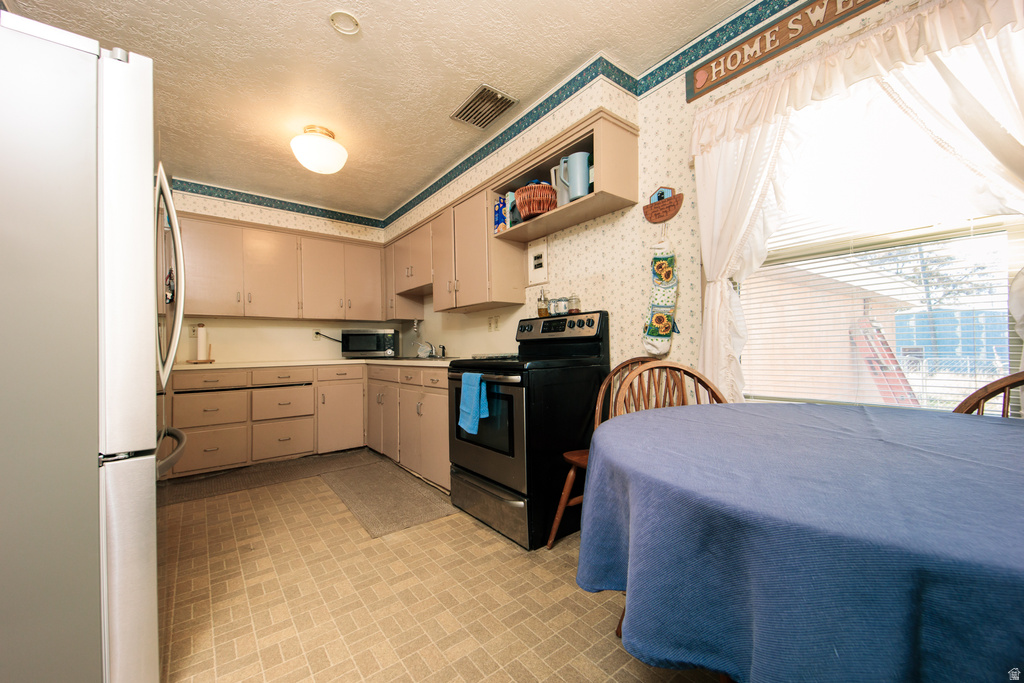 8955 N HIGHWAY 38 Deweyville, UT 84309