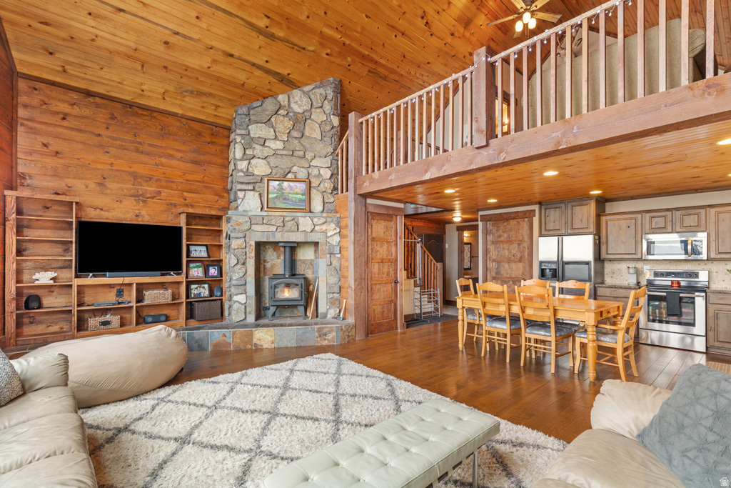 1476 N TRAPPER LOOP Garden City, UT 84028