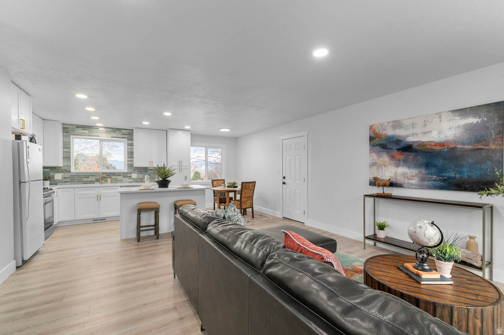 11726 S 1000 E Sandy, UT 84094