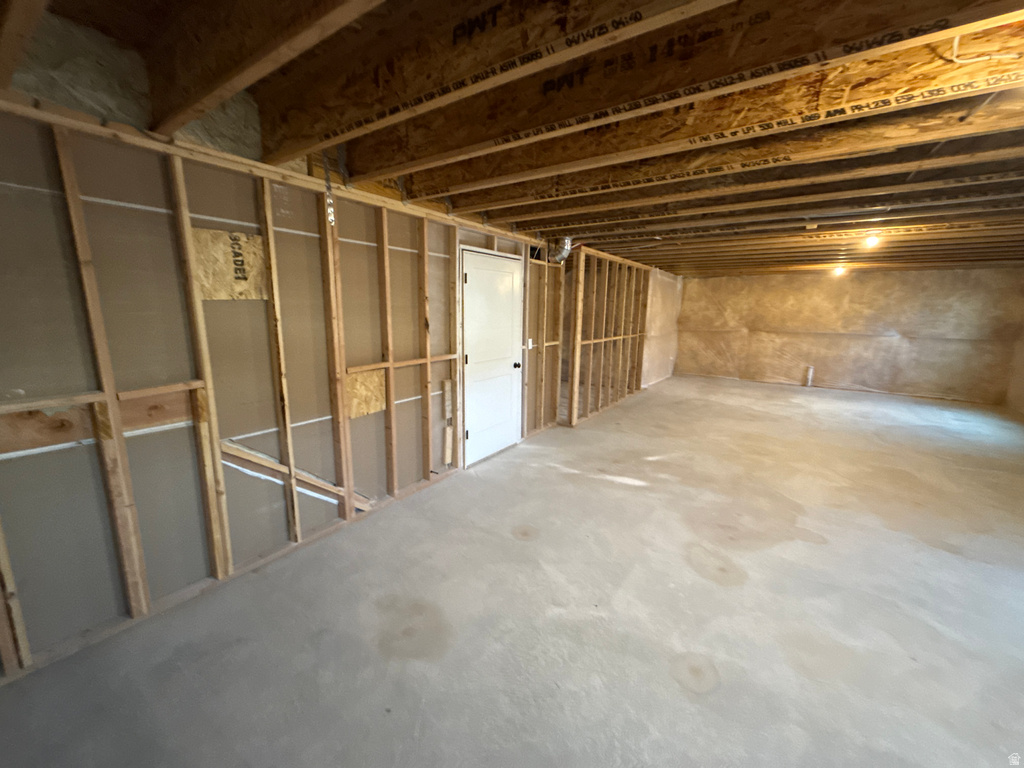 6374 S RAY DR #111 South Weber, UT 84405