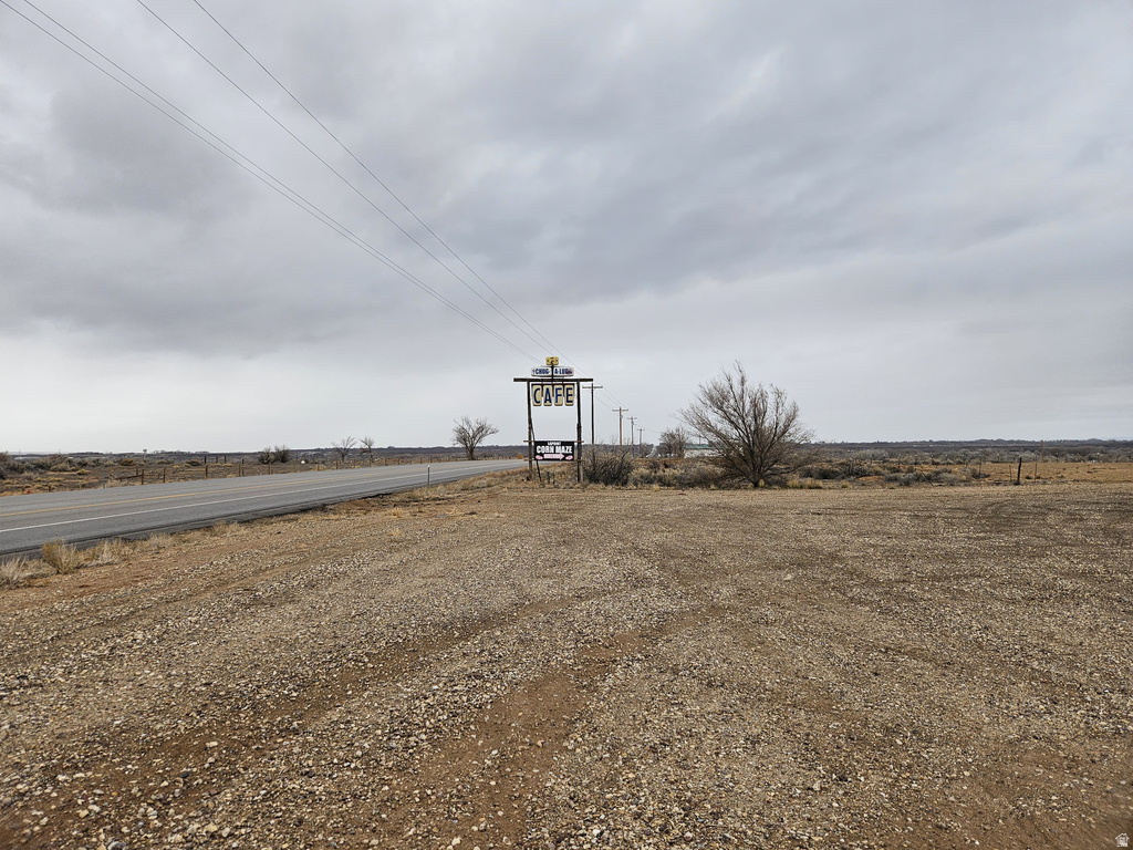 8949 E HIGHWAY 40 photo 5