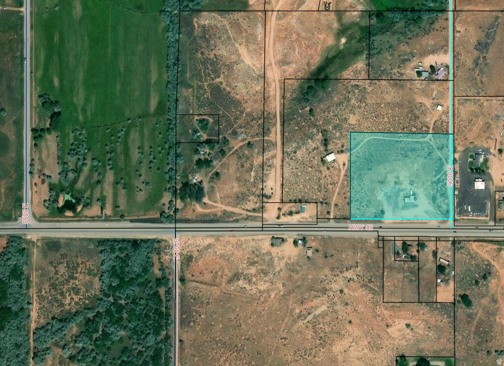 8949 E HIGHWAY 40 photo 4