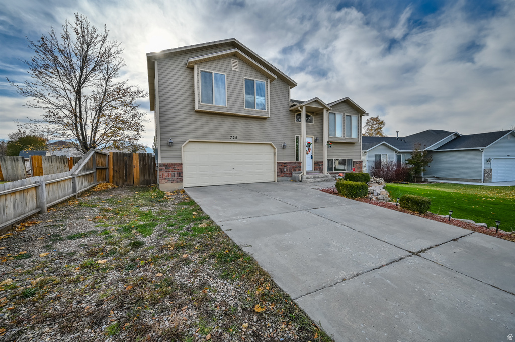 725 N FOX RUN DR Tooele, UT 84074