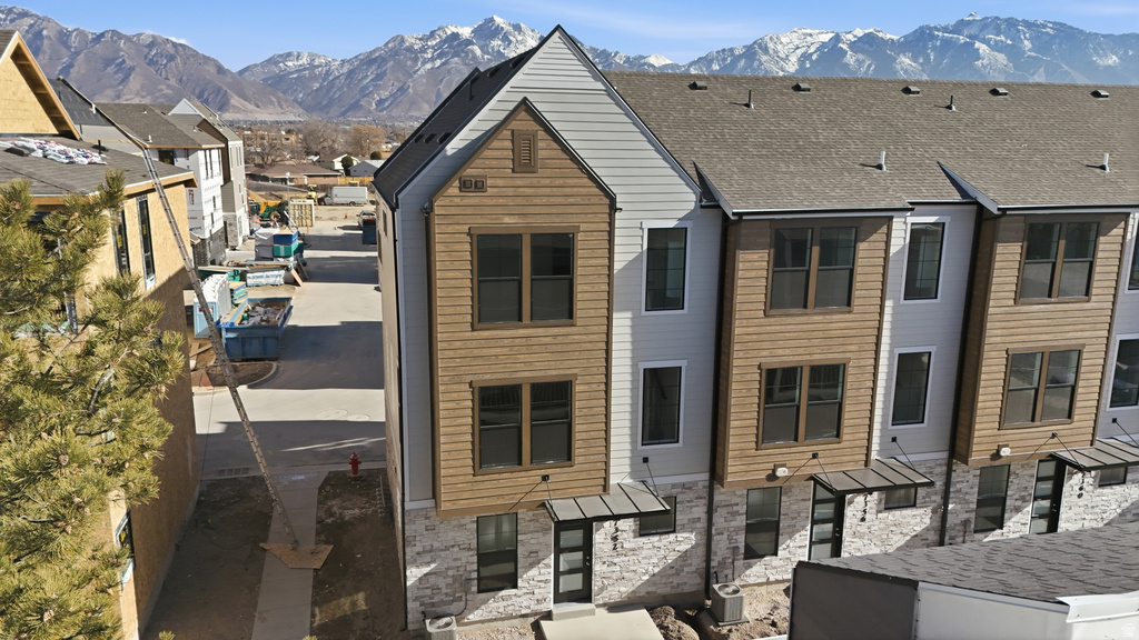 7343 S SEVEN TREE LN #79 Midvale, UT 84047