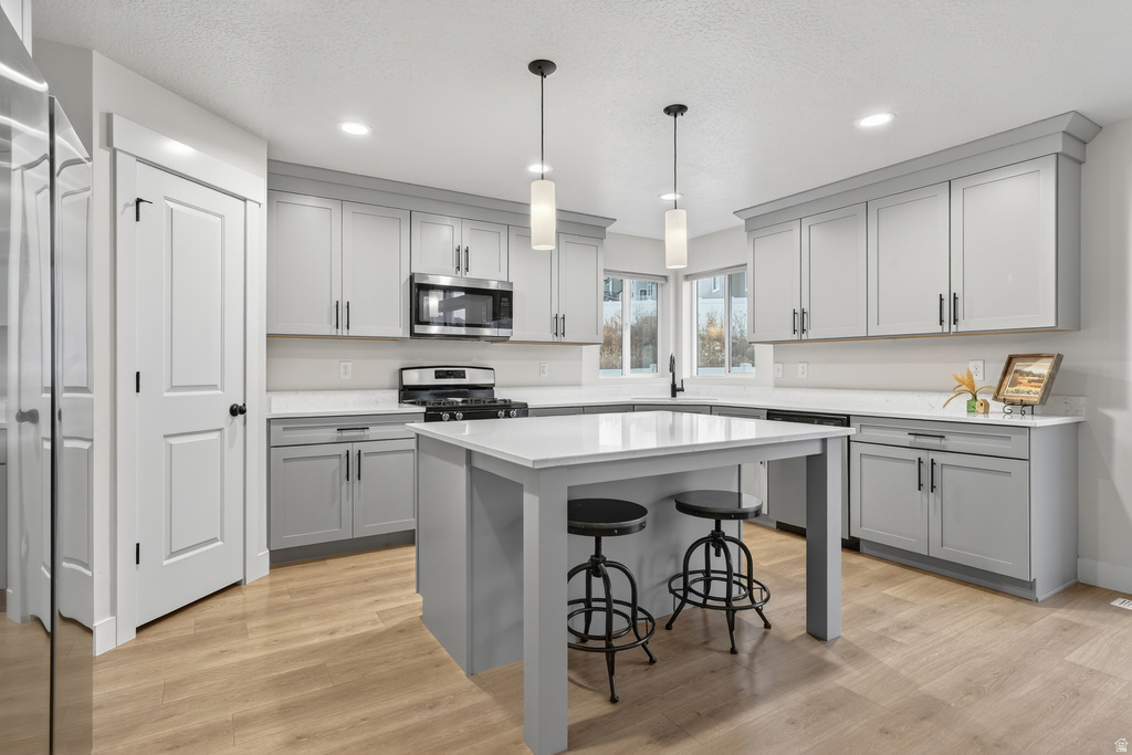 478 N WOODLAND RD Saratoga Springs, UT 84045