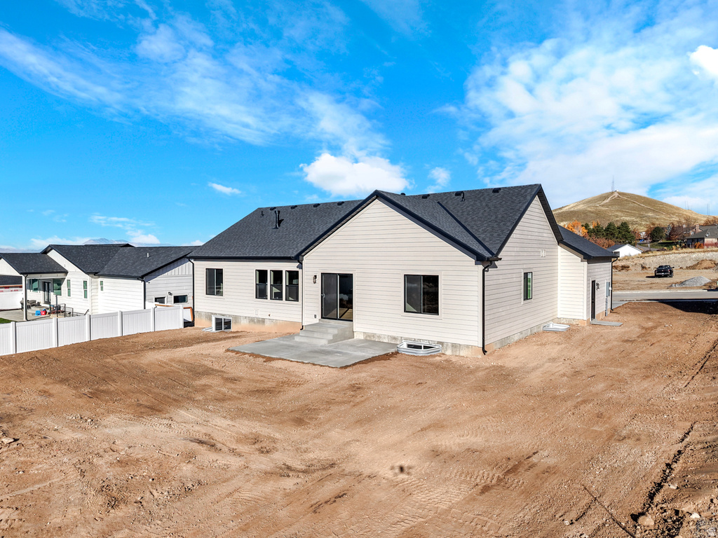 1130 E 245 N Hyde Park, UT 84318