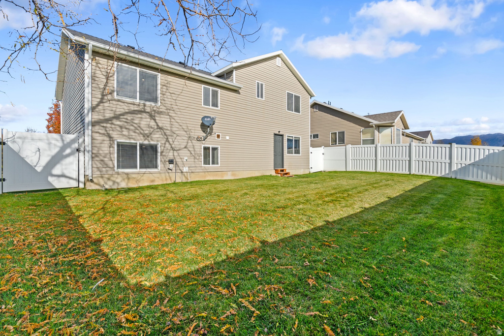 2237 W CRAIG LN Syracuse, UT 84075