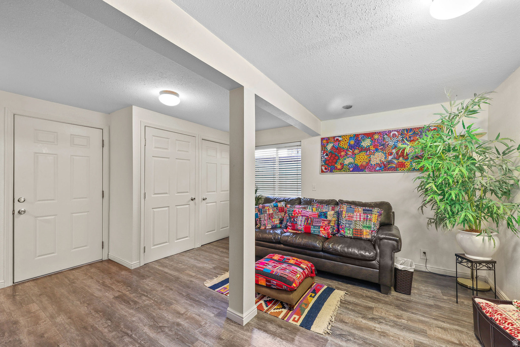 1623 S 925 W Woods Cross, UT 84087