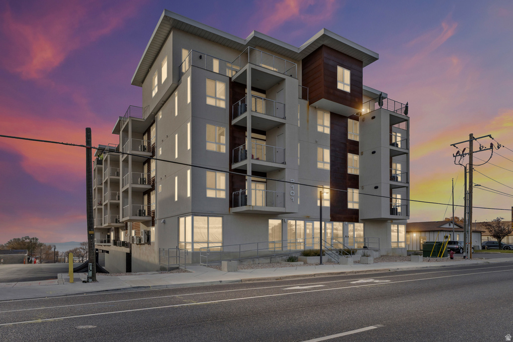 2101 N MAIN ST #203 Sunset, UT 84015