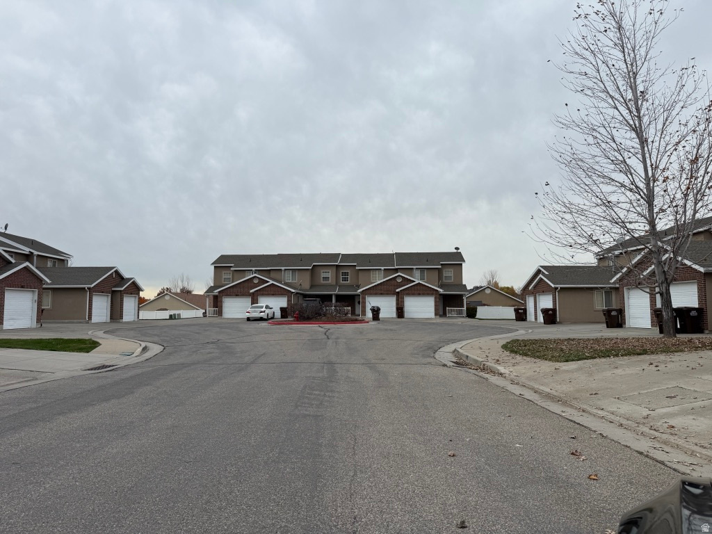 176 W SAVANNAH LN Harrisville, UT 84414