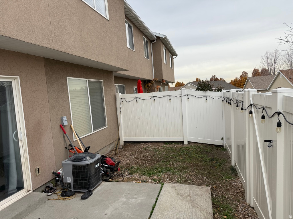 176 W SAVANNAH LN Harrisville, UT 84414