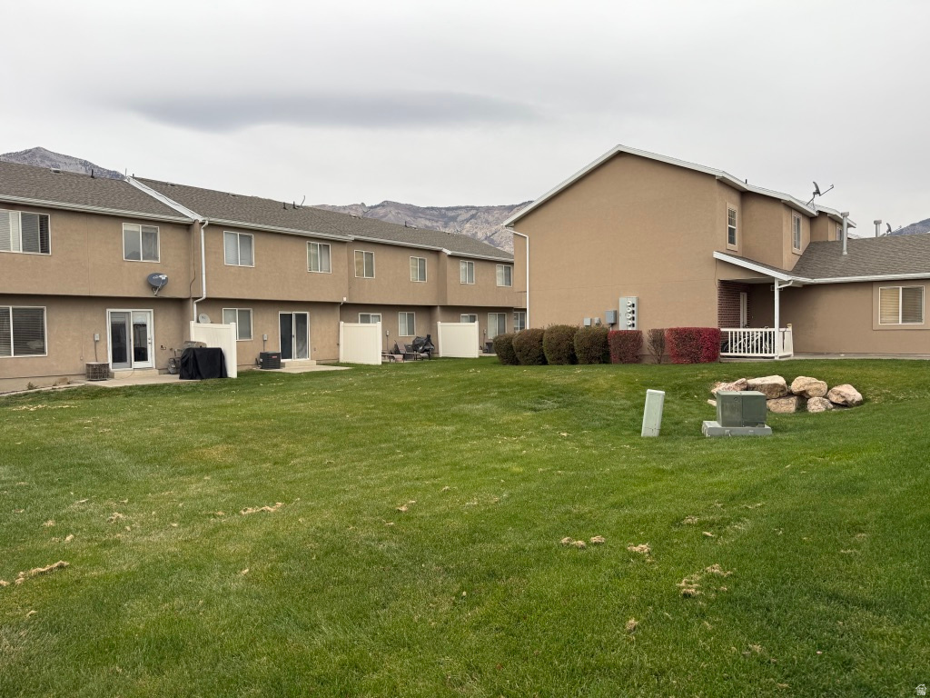 176 W SAVANNAH LN Harrisville, UT 84414