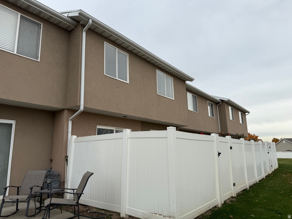 176 W SAVANNAH LN Harrisville, UT 84414