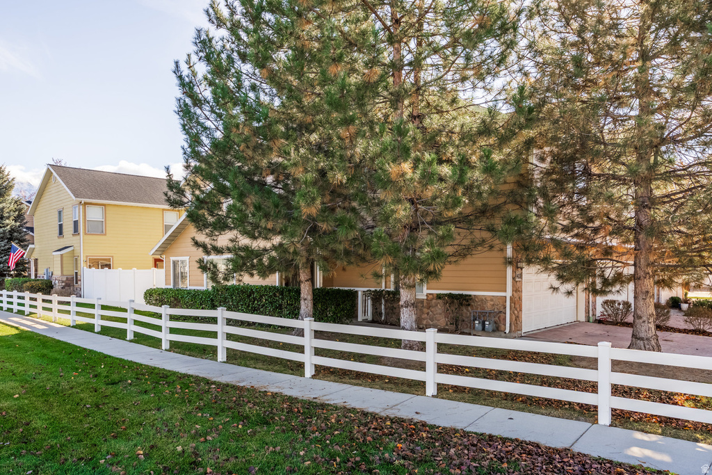 9413 S PURPLE LILAC LN Sandy, UT 84070