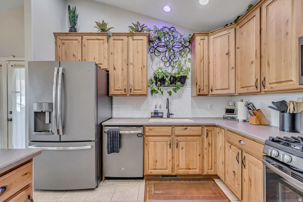 798 S 925 W Lehi, UT 84043