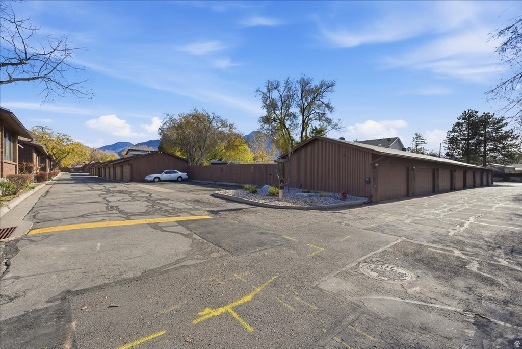 3373 S HONEYCUT RD #A Millcreek, UT 84106