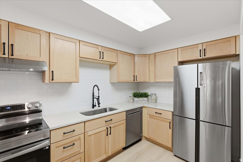 3373 S HONEYCUT RD #A Millcreek, UT 84106