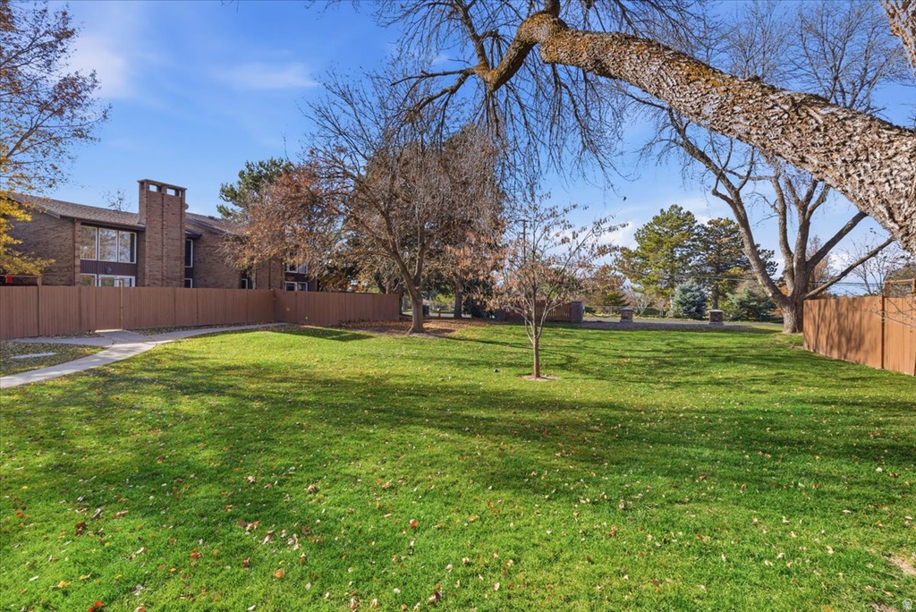 3373 S HONEYCUT RD #A Millcreek, UT 84106