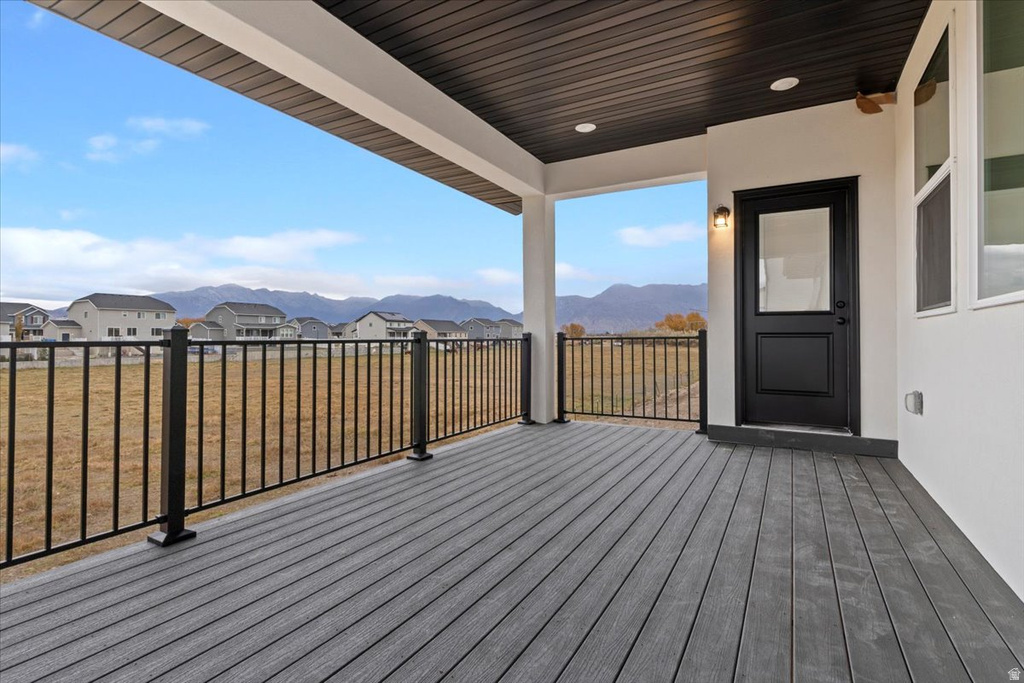 1526 E LIVI LN #9 Saratoga Springs, UT 84043