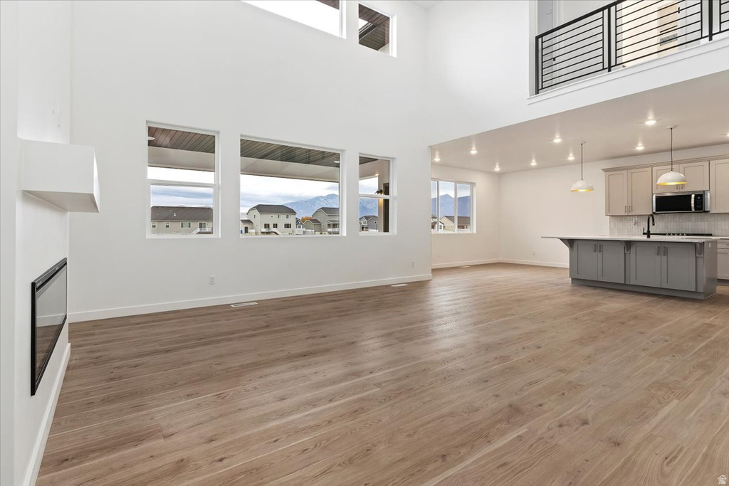 1526 E LIVI LN #9 Saratoga Springs, UT 84043