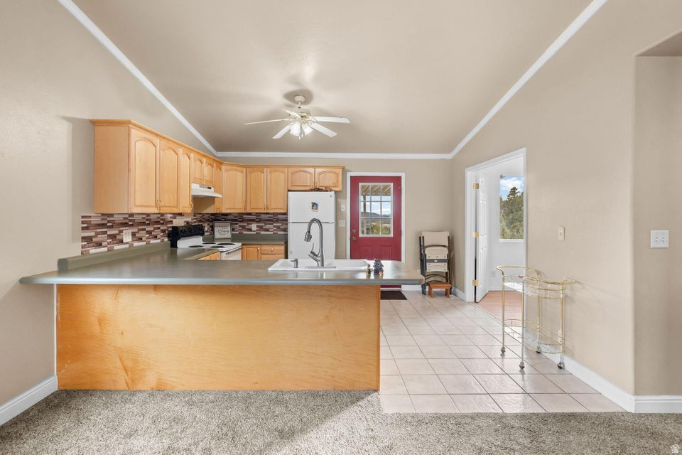 328 E HILLCREST CIR Central, UT 84722