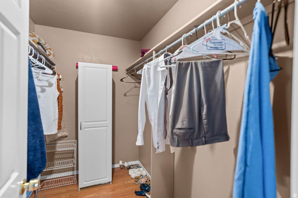 328 E HILLCREST CIR Central, UT 84722