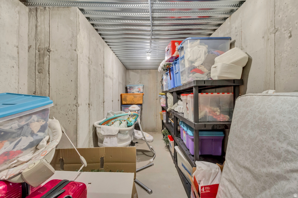 867 N 2125 W Layton, UT 84041