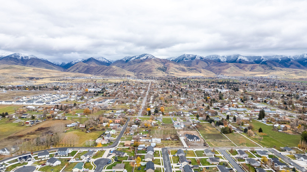 517 W 260 N Smithfield, UT 84335