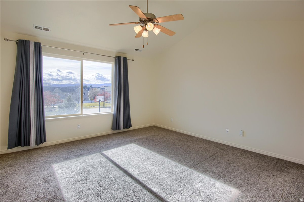 1581 WYNGATE PARK DR South Jordan, UT 84095