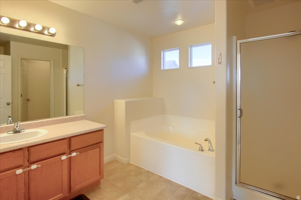 1581 WYNGATE PARK DR South Jordan, UT 84095