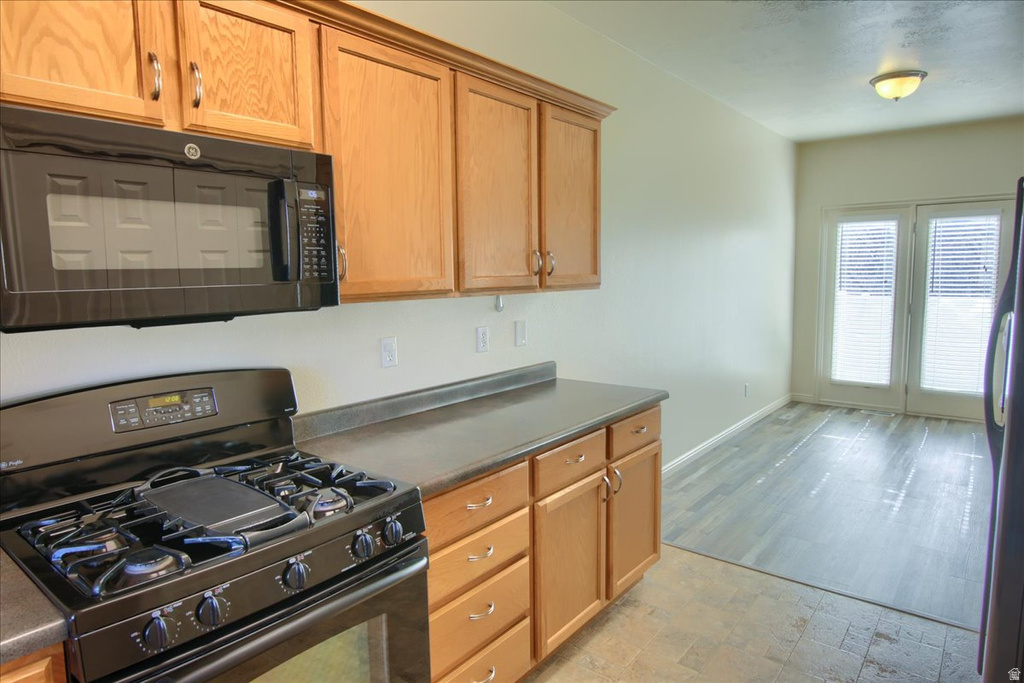 1581 WYNGATE PARK DR South Jordan, UT 84095