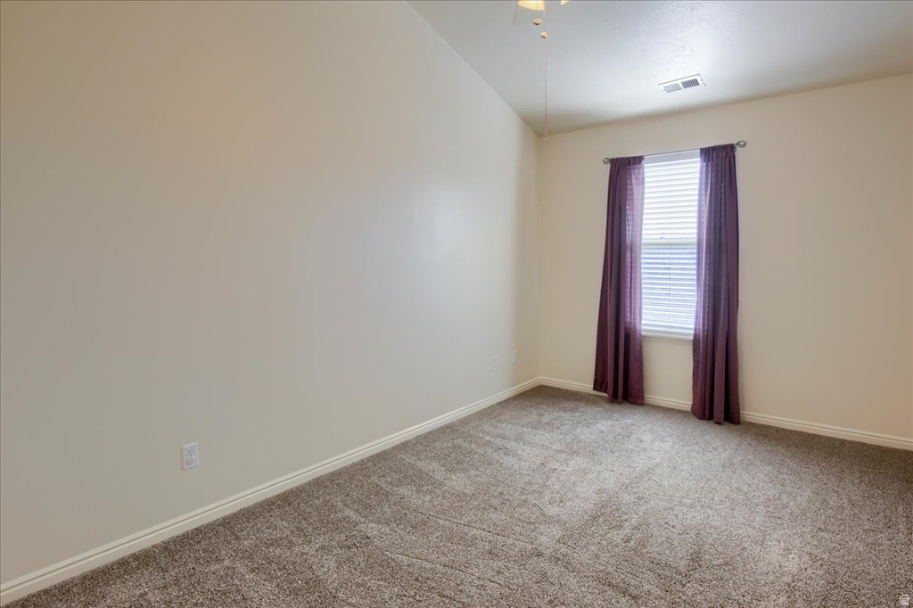 1581 WYNGATE PARK DR South Jordan, UT 84095