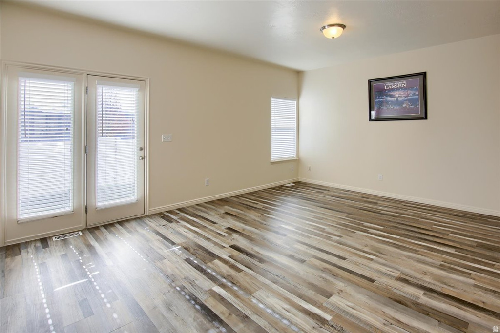 1581 WYNGATE PARK DR South Jordan, UT 84095