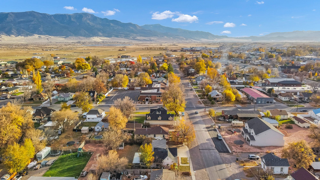 62 N 200 E Richfield, UT 84701