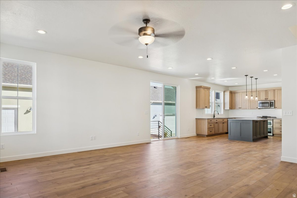 6782 W DOCKSIDER DR #302 South Jordan, UT 84009