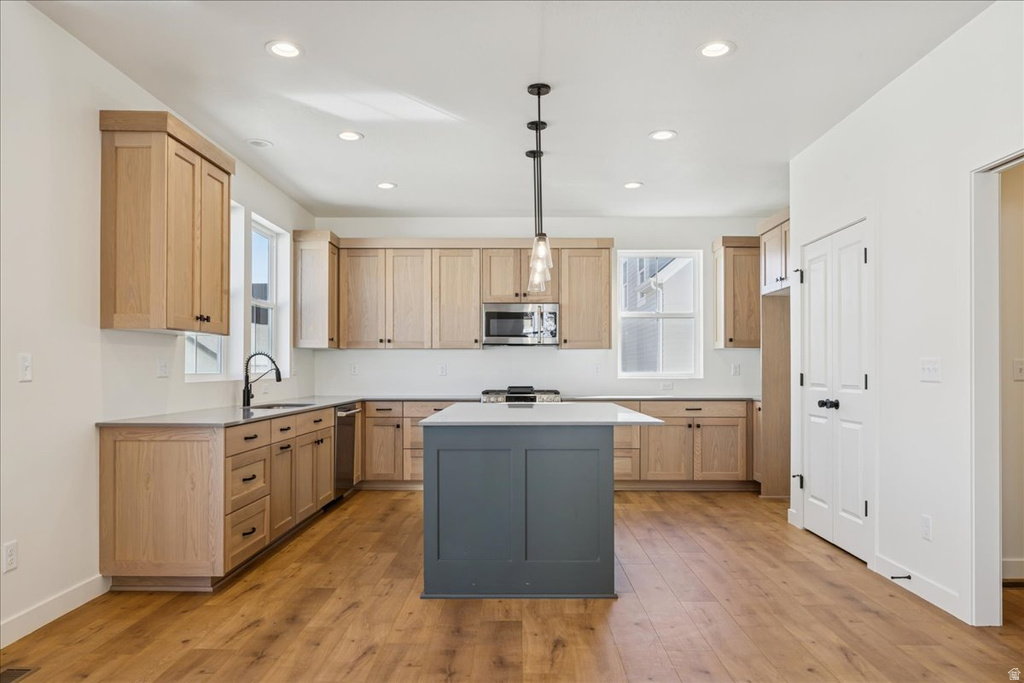 6782 W DOCKSIDER DR #302 South Jordan, UT 84009