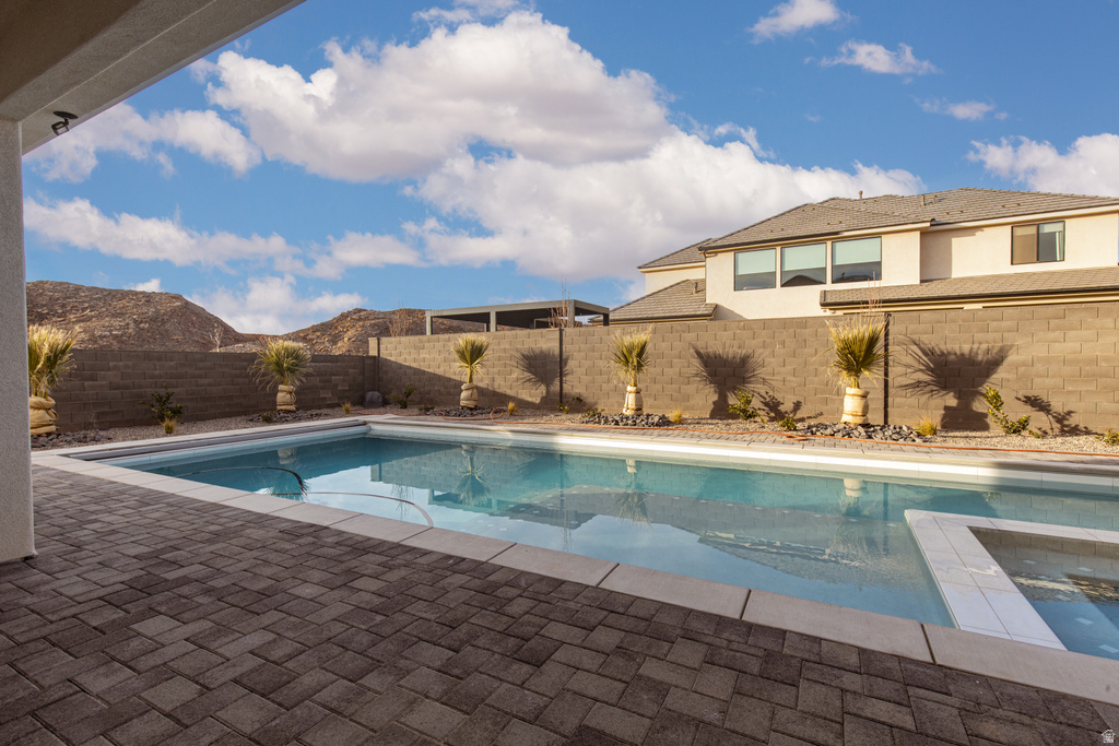 5338 W 2040 S Hurricane, UT 84737