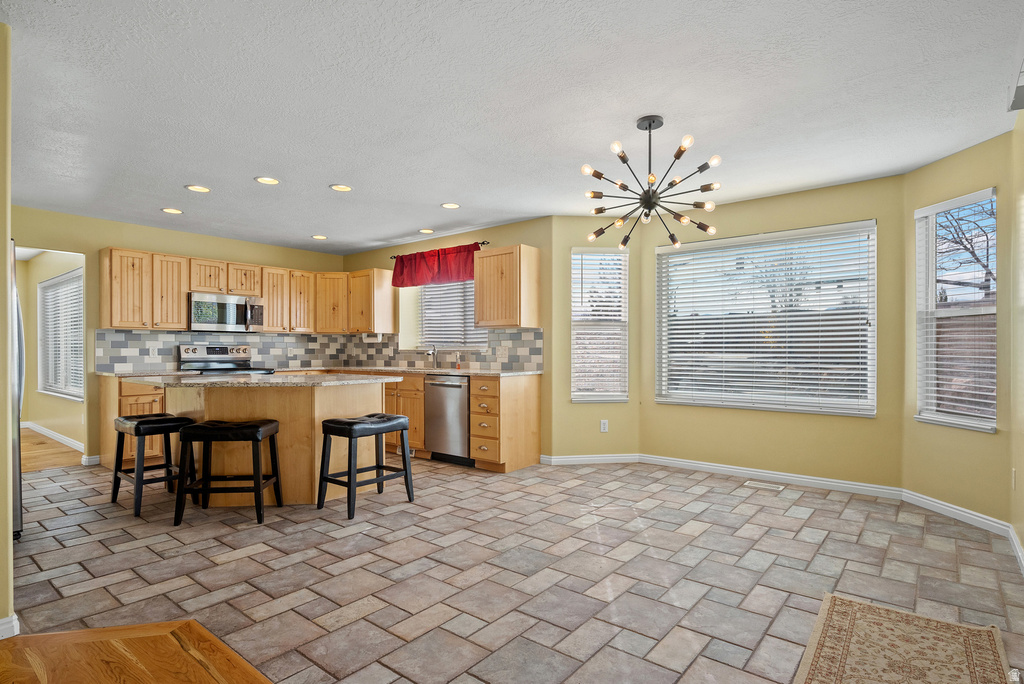 10376 S 3970 W South Jordan, UT 84095