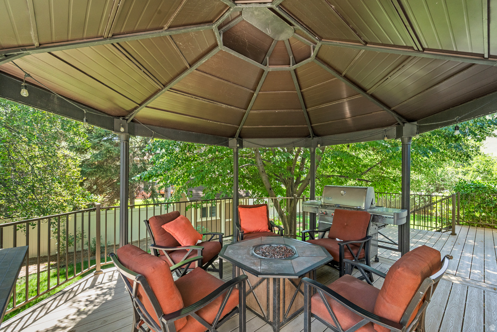 1644 E PEBBLE BEACH CIR Sandy, UT 84092